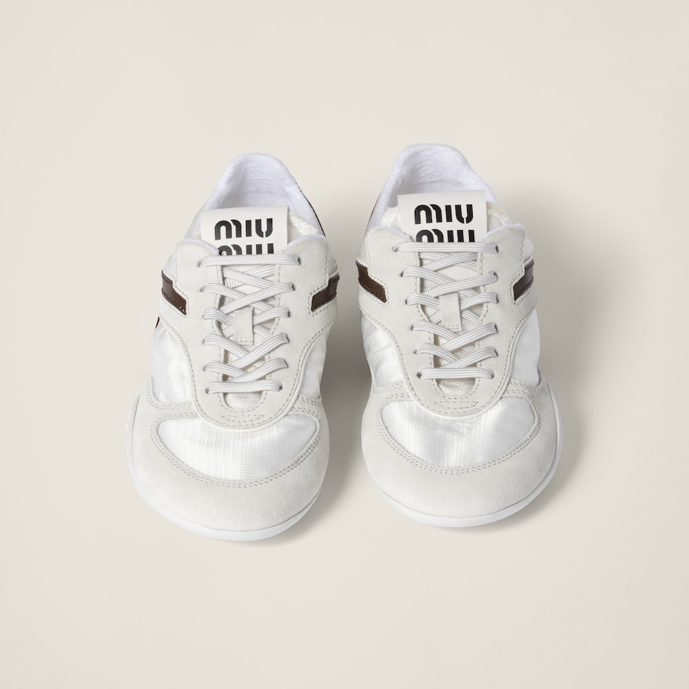 Gymnasium technical fabric and suede sneakers