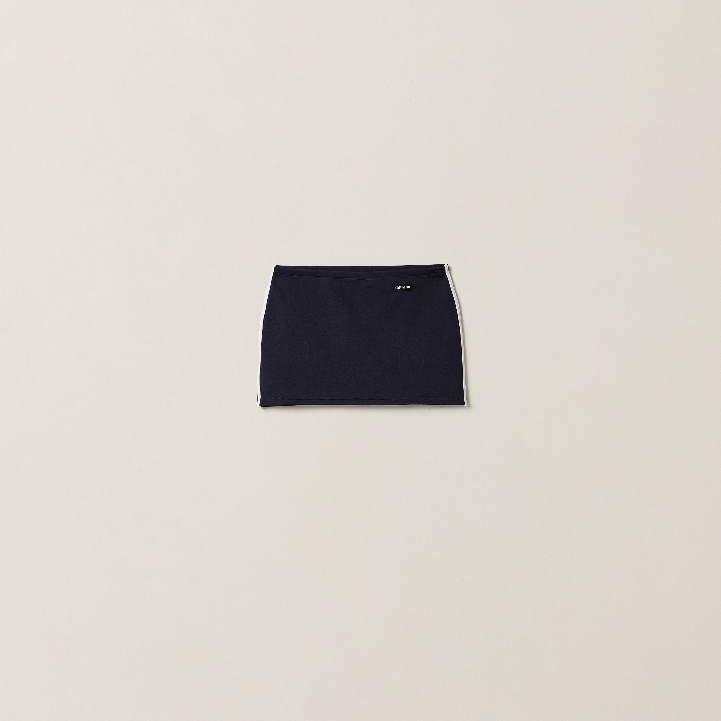 Technical yarn miniskirt