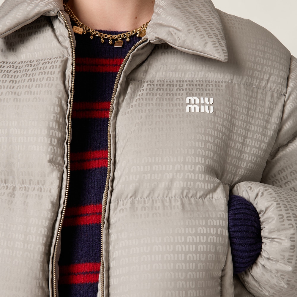 Technical pongé down jacket
