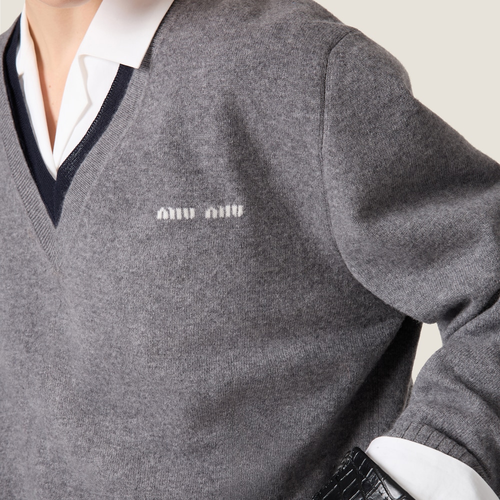 Silk and cashmere V-neck sweater