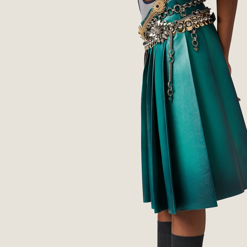 Pleated nappa leather skirt
