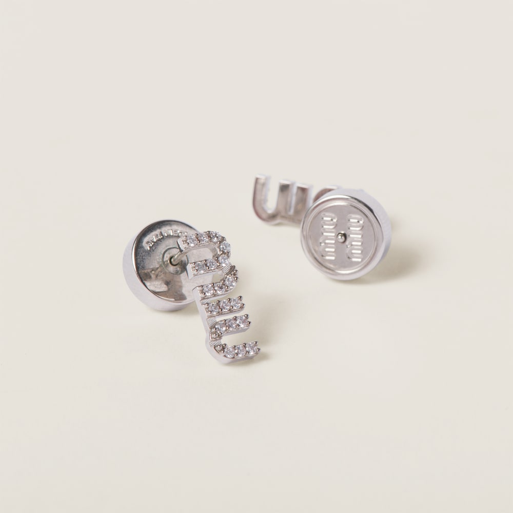 Metal earrings with crystals