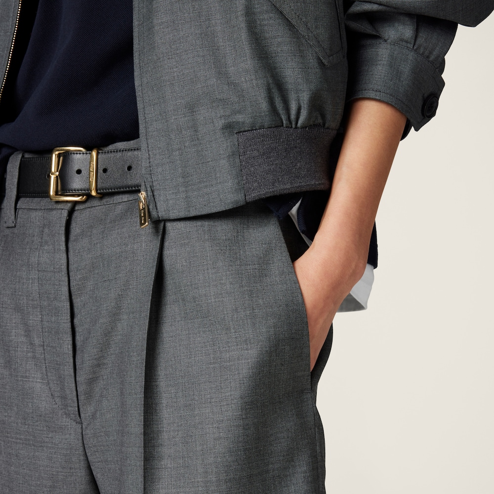 Grisaille Bermudas