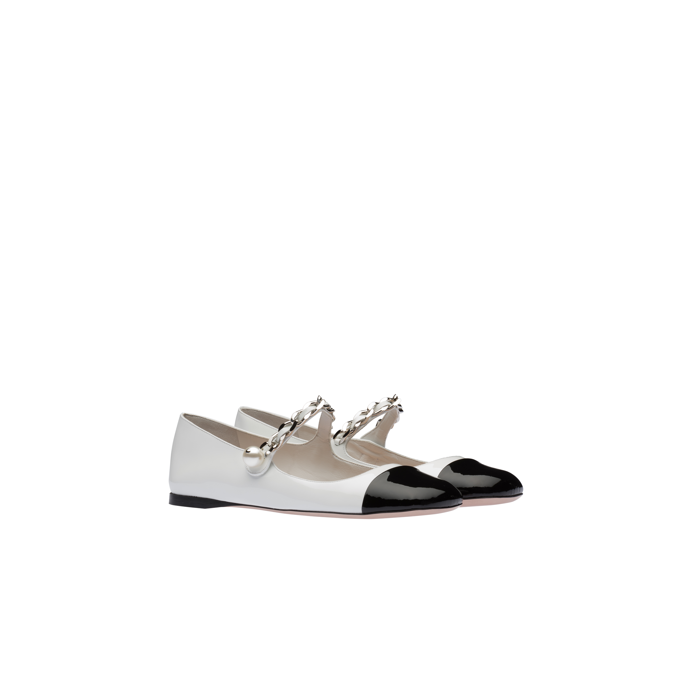 Patent leather ballerinas