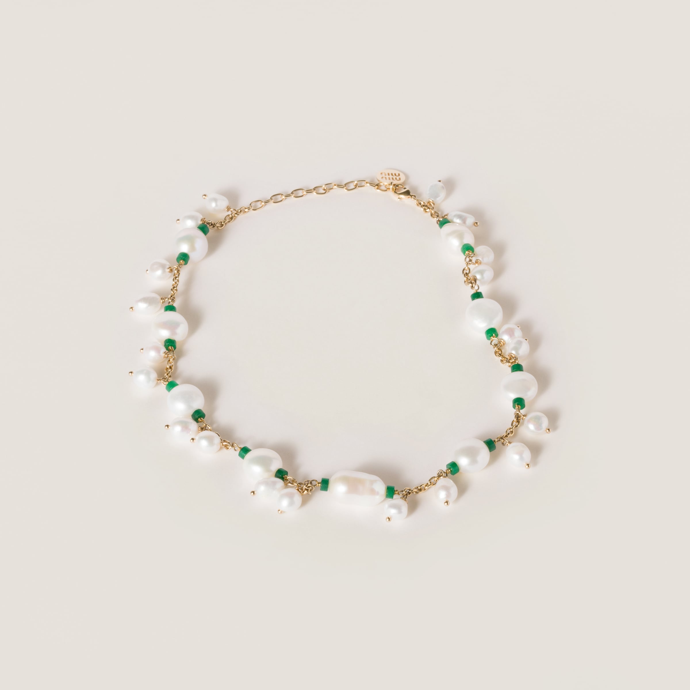 Metal necklace