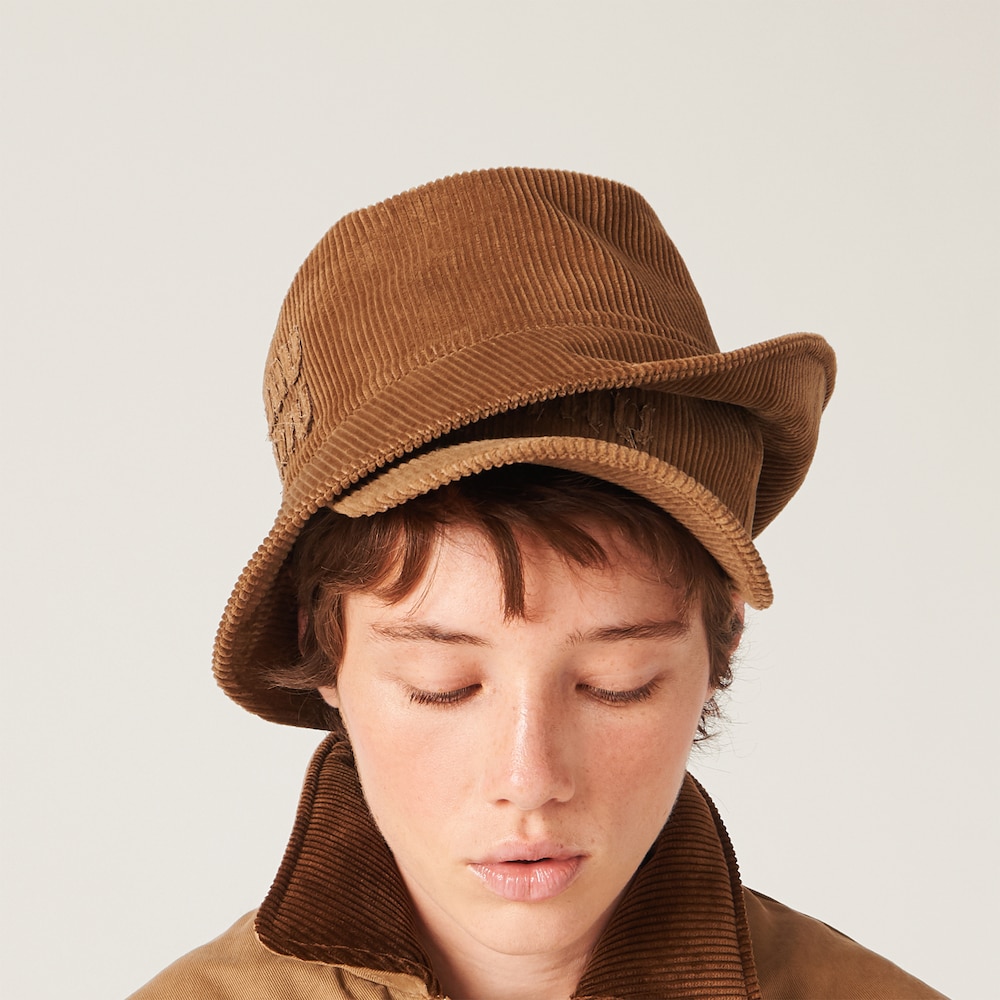 Velvet bucket hat