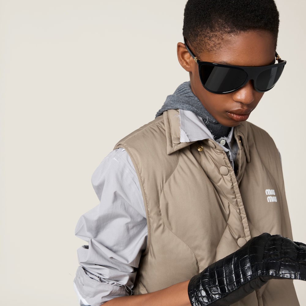 Technical pongee down vest