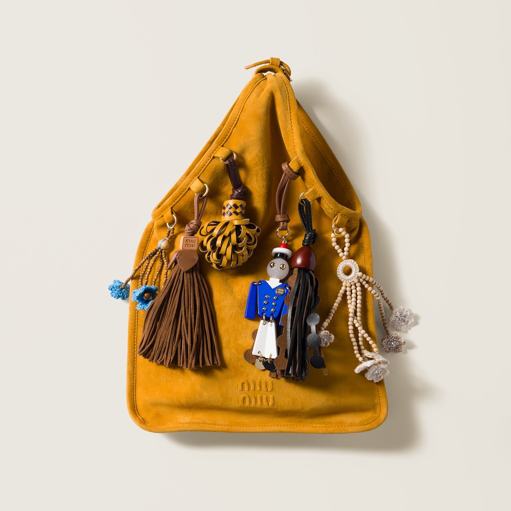 Suede bag with trick