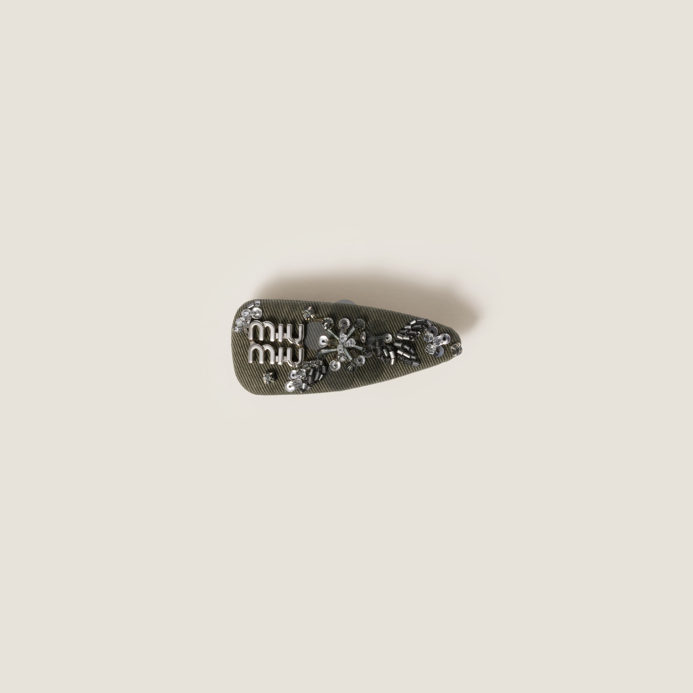 Embroidered gabardine hair clip