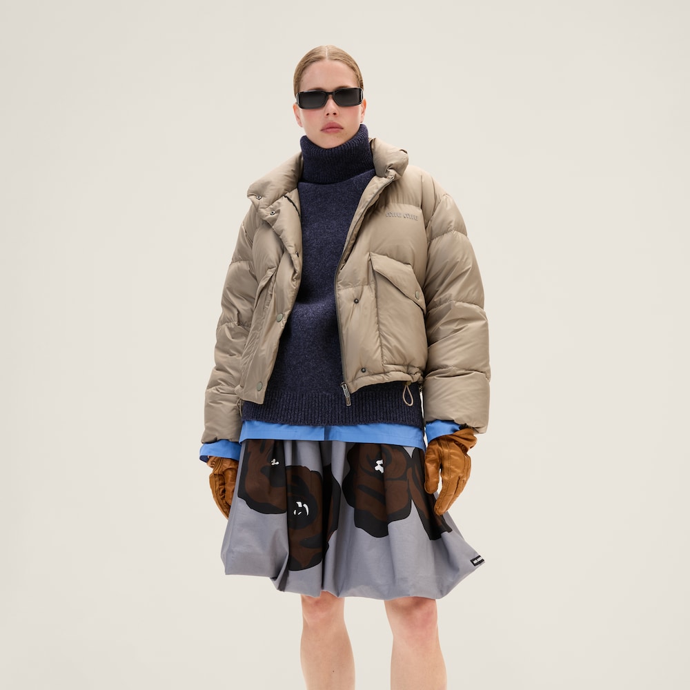 Technical pongé down jacket