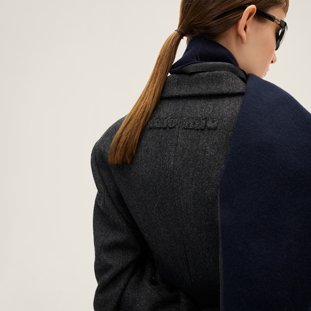Single-breasted double wool coat