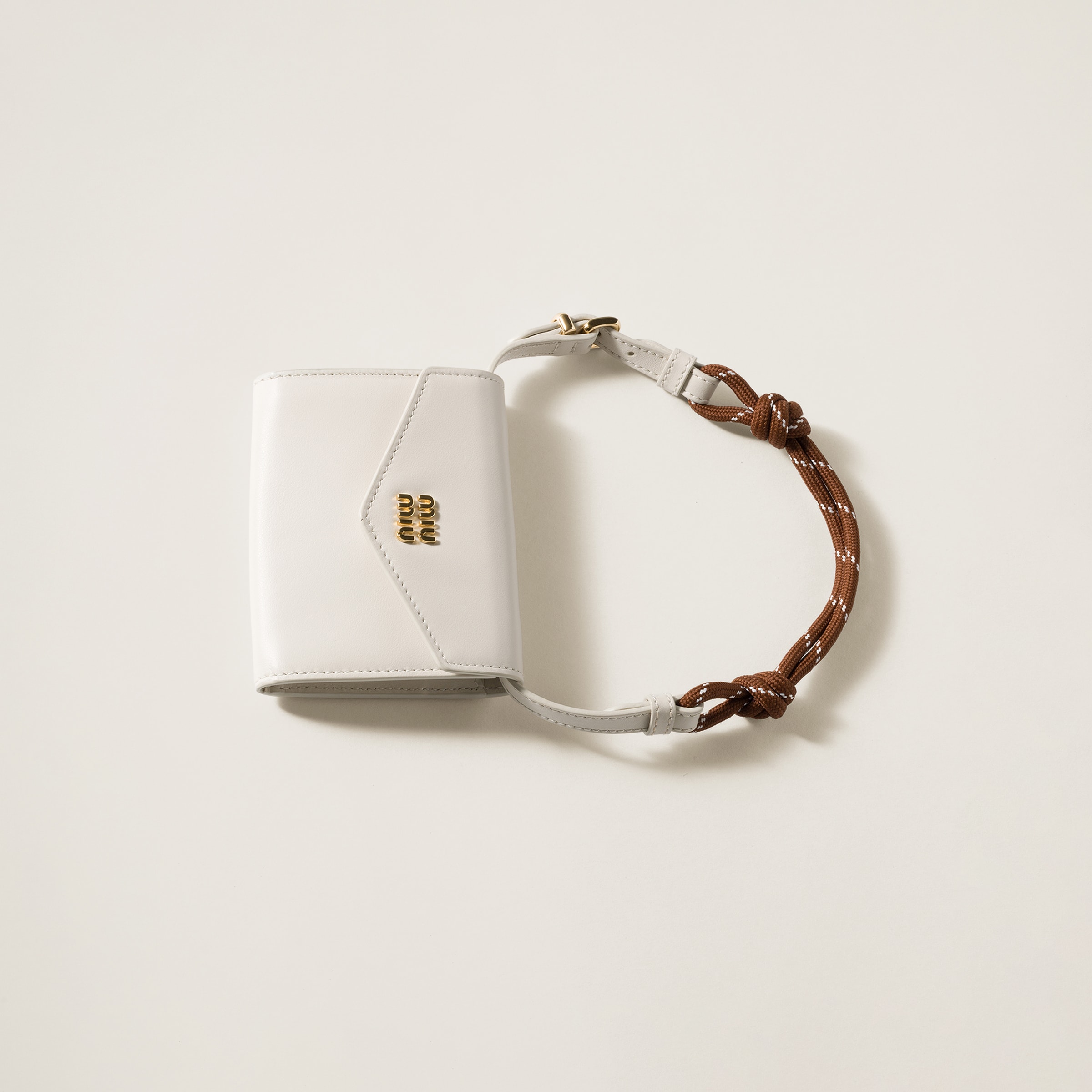 Leather shoulder wallet