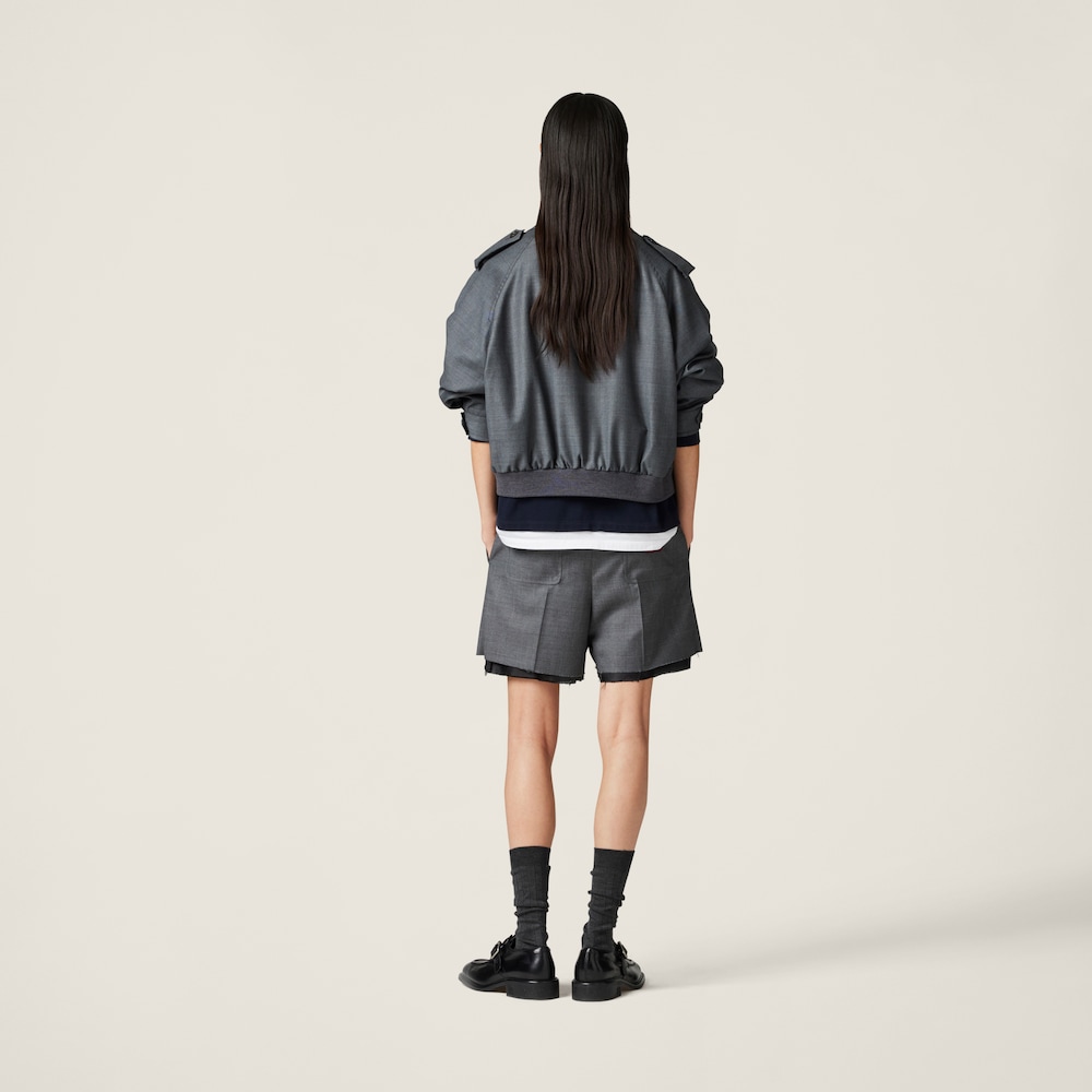 Grisaille Bermudas