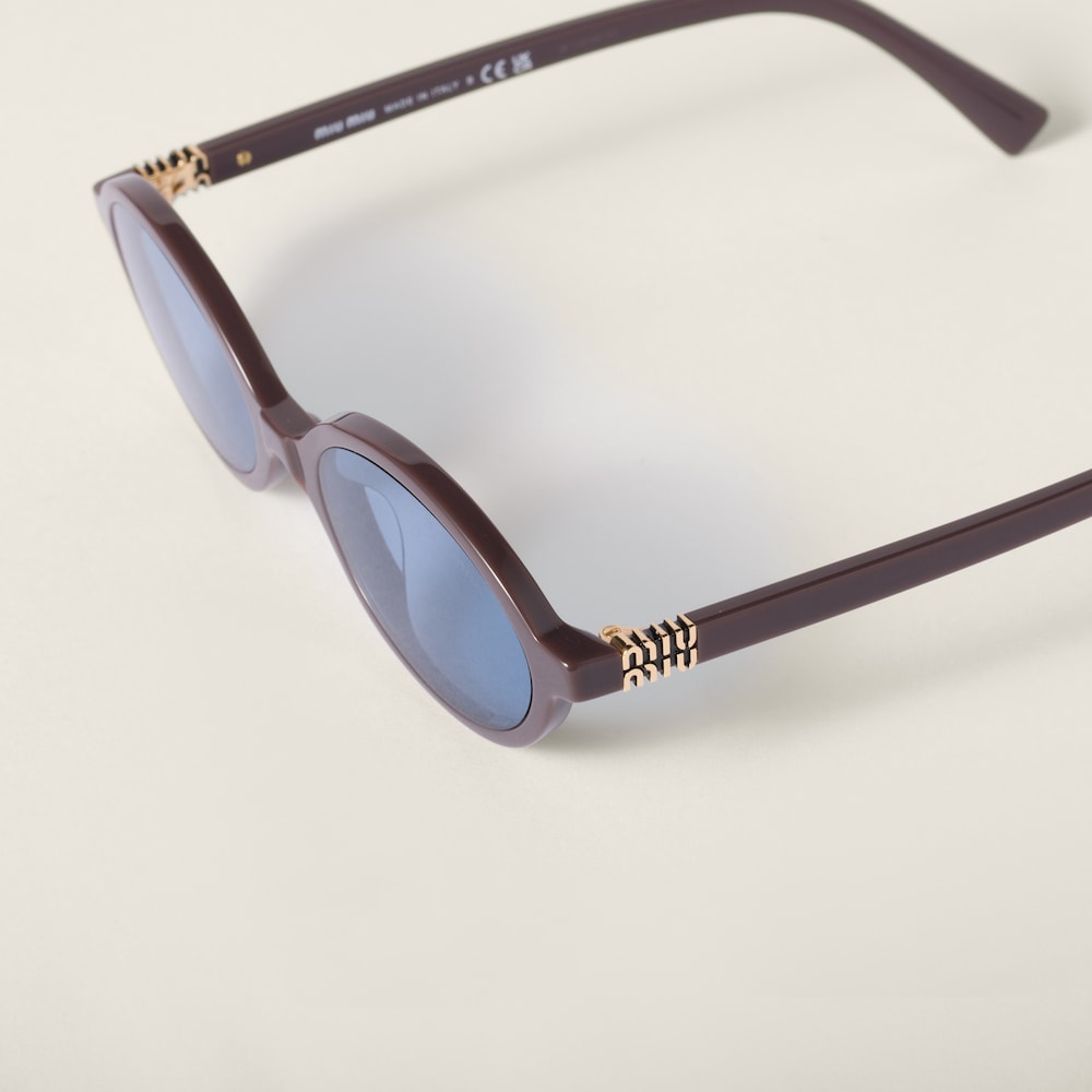 Miu Regard sunglasses