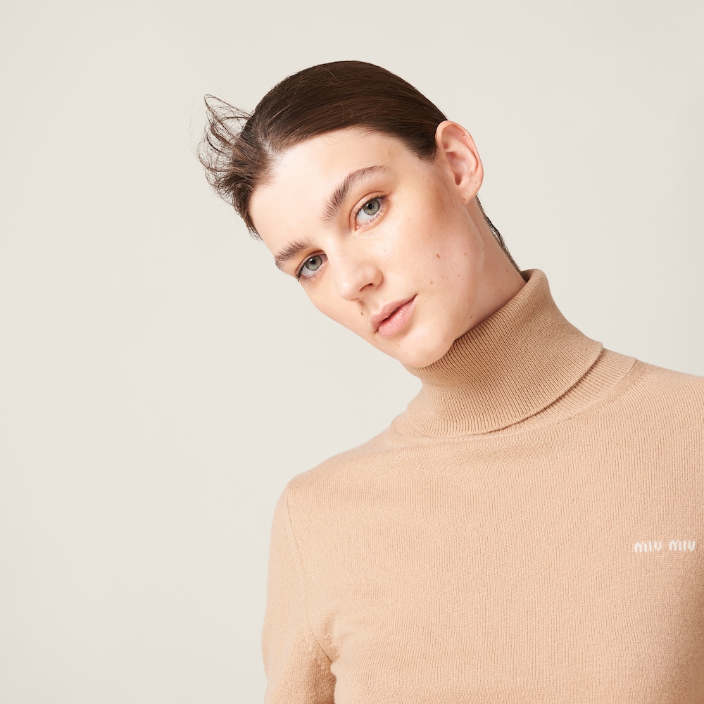 Cashmere turtleneck sweater