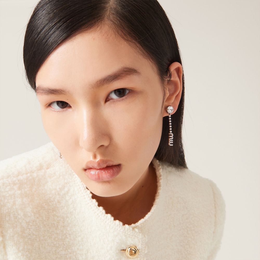 Metal earrings with crystals