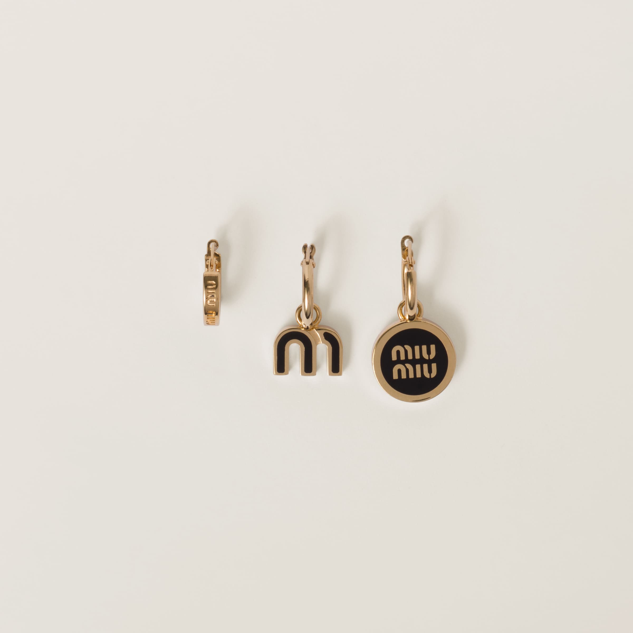Set of enameled metal earrings