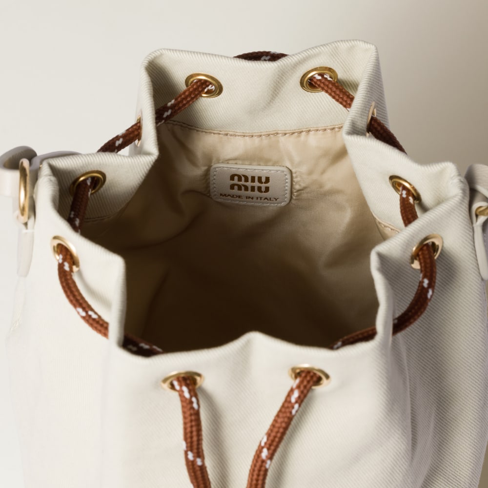 Gabardine pouch