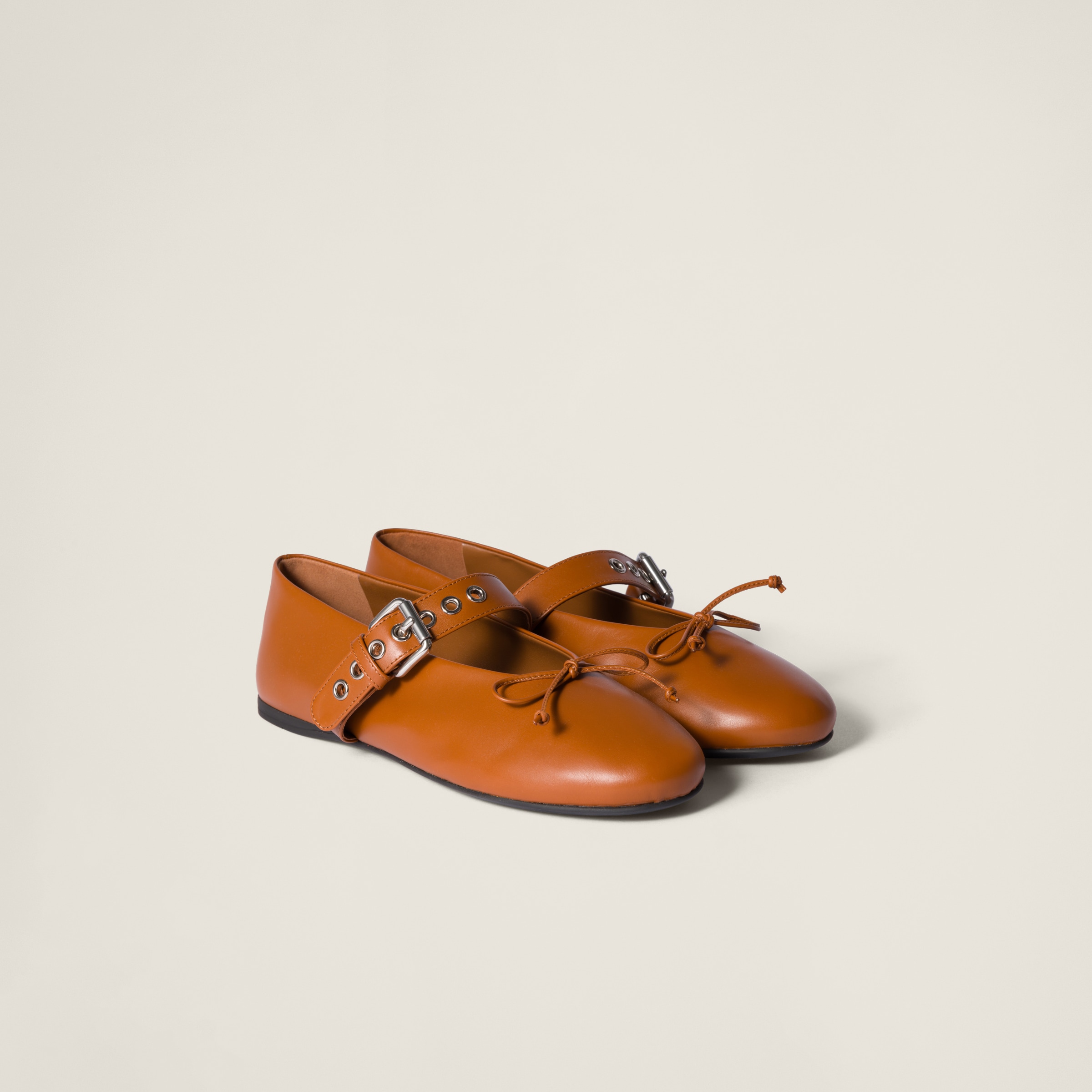 Leather ballerinas