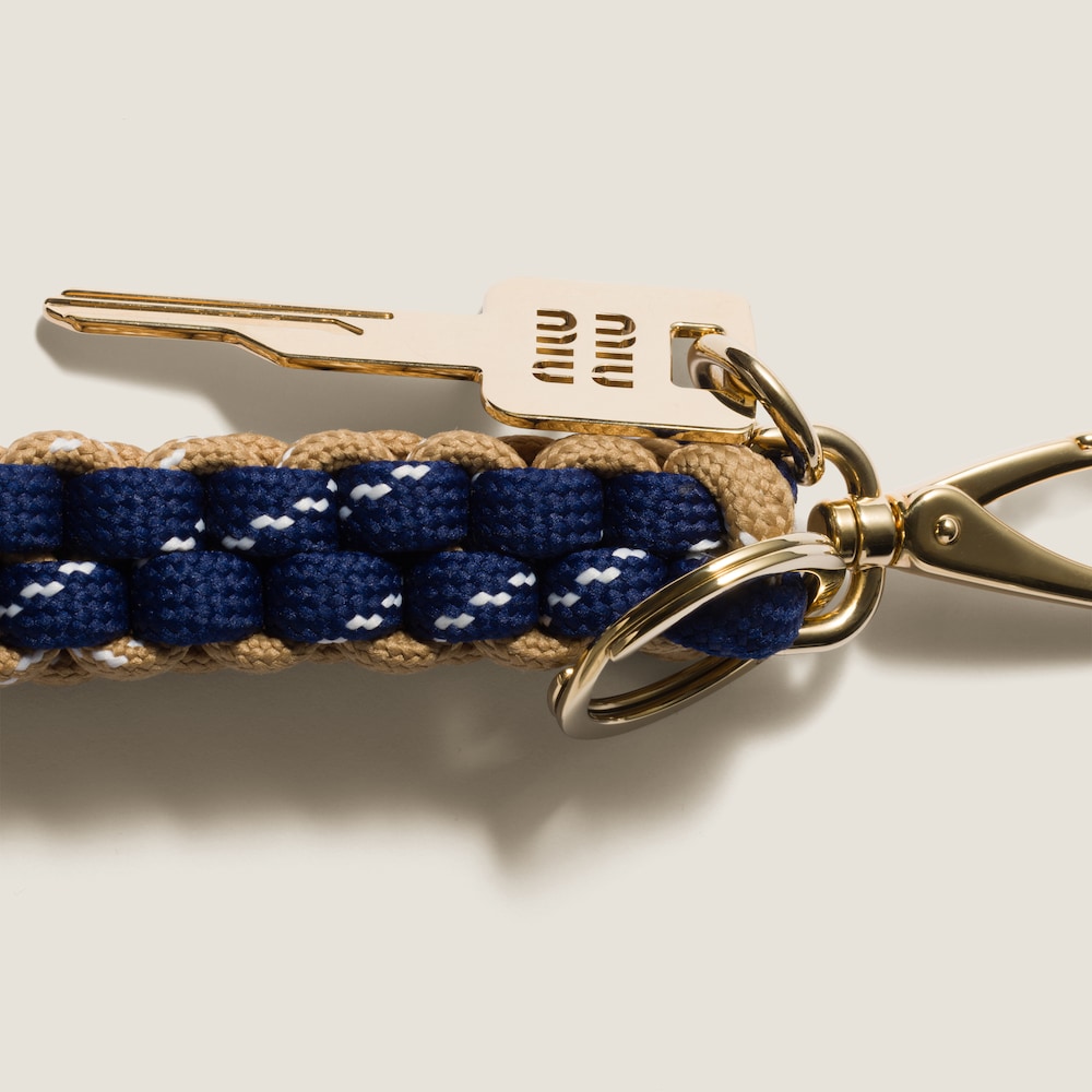 Cord keychain trick