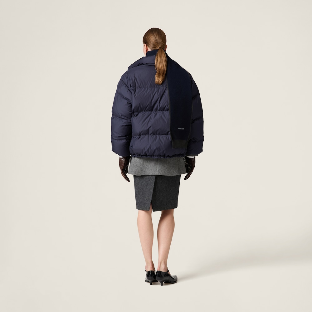 Medium-weight technical pongé down jacket