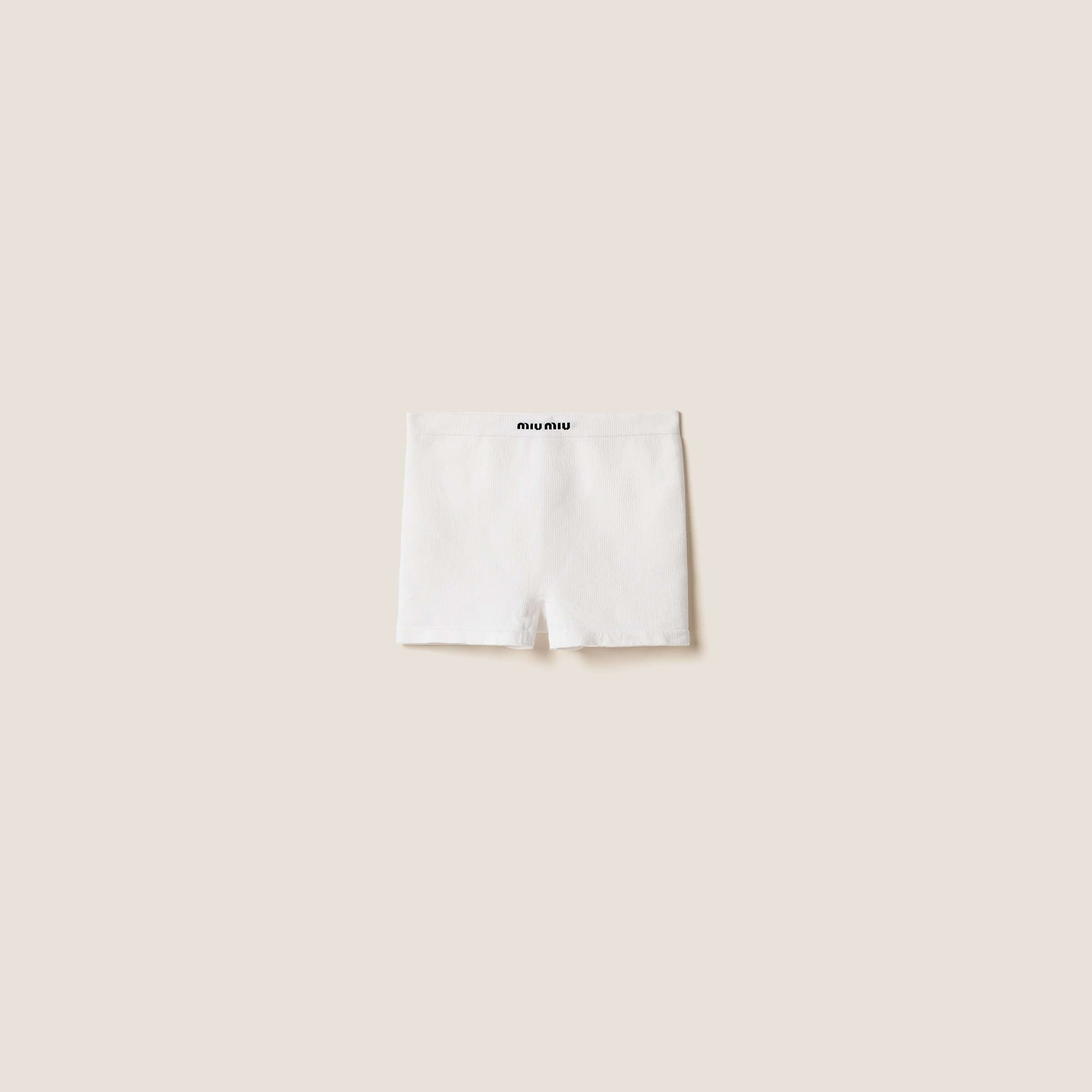 Seamless boxer shorts