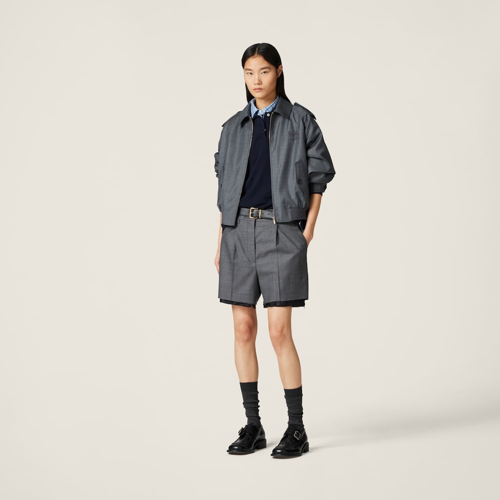 Grisaille Bermudas
