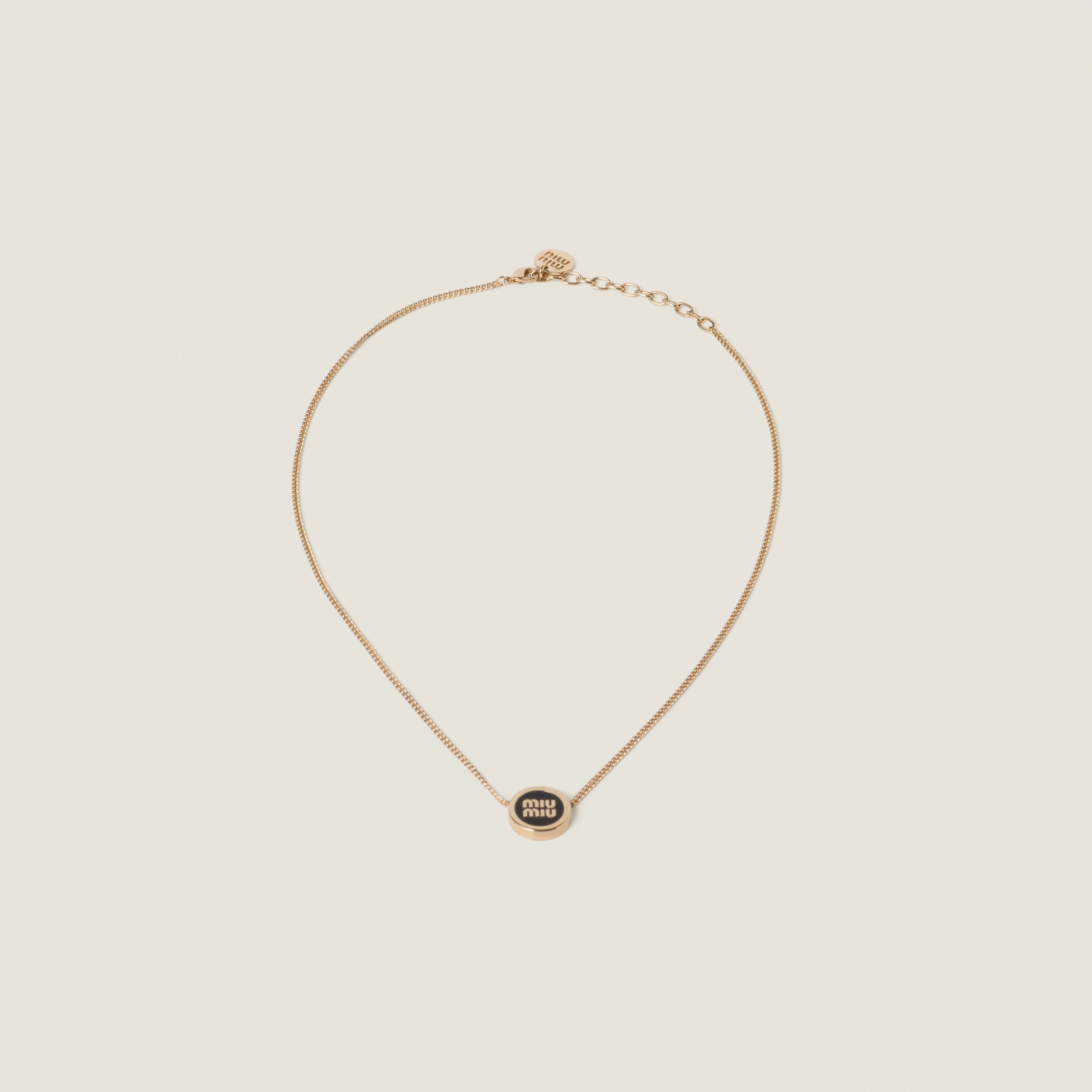 Metal necklace