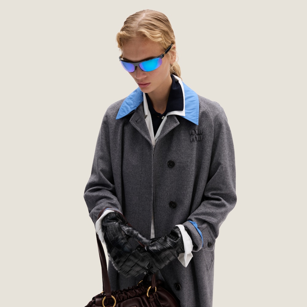 Single-breasted velour coat
