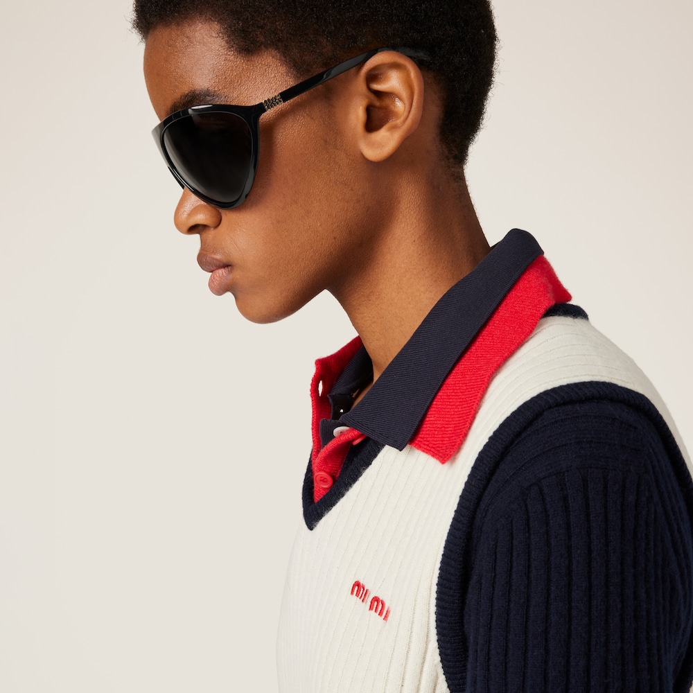 Cashmere vest