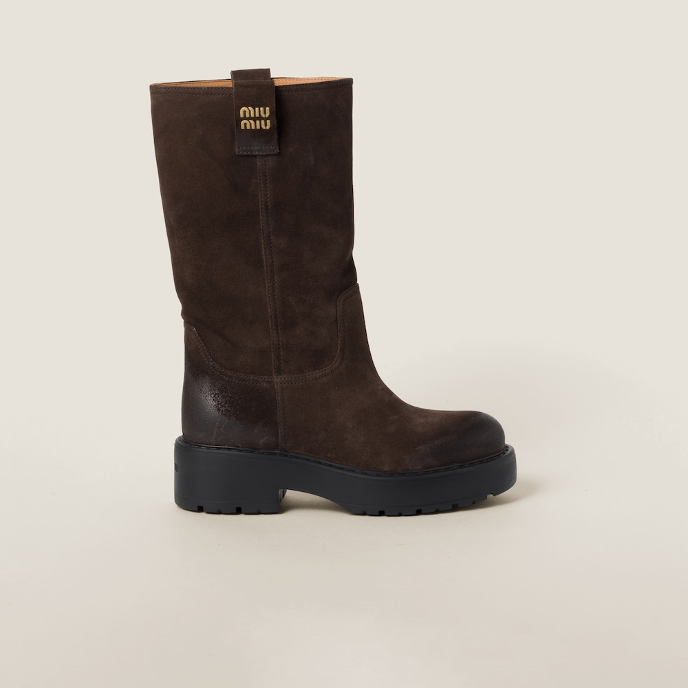 Suede boots
