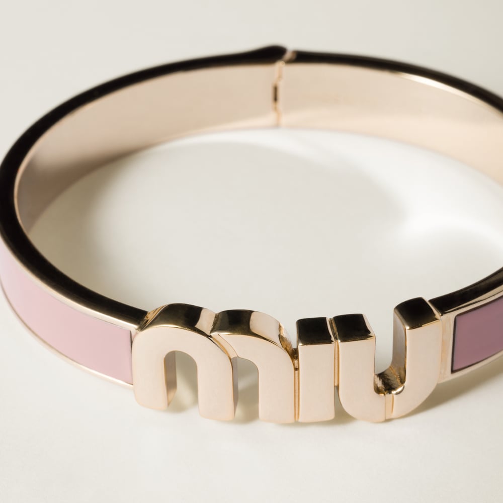 Enameled metal bracelet