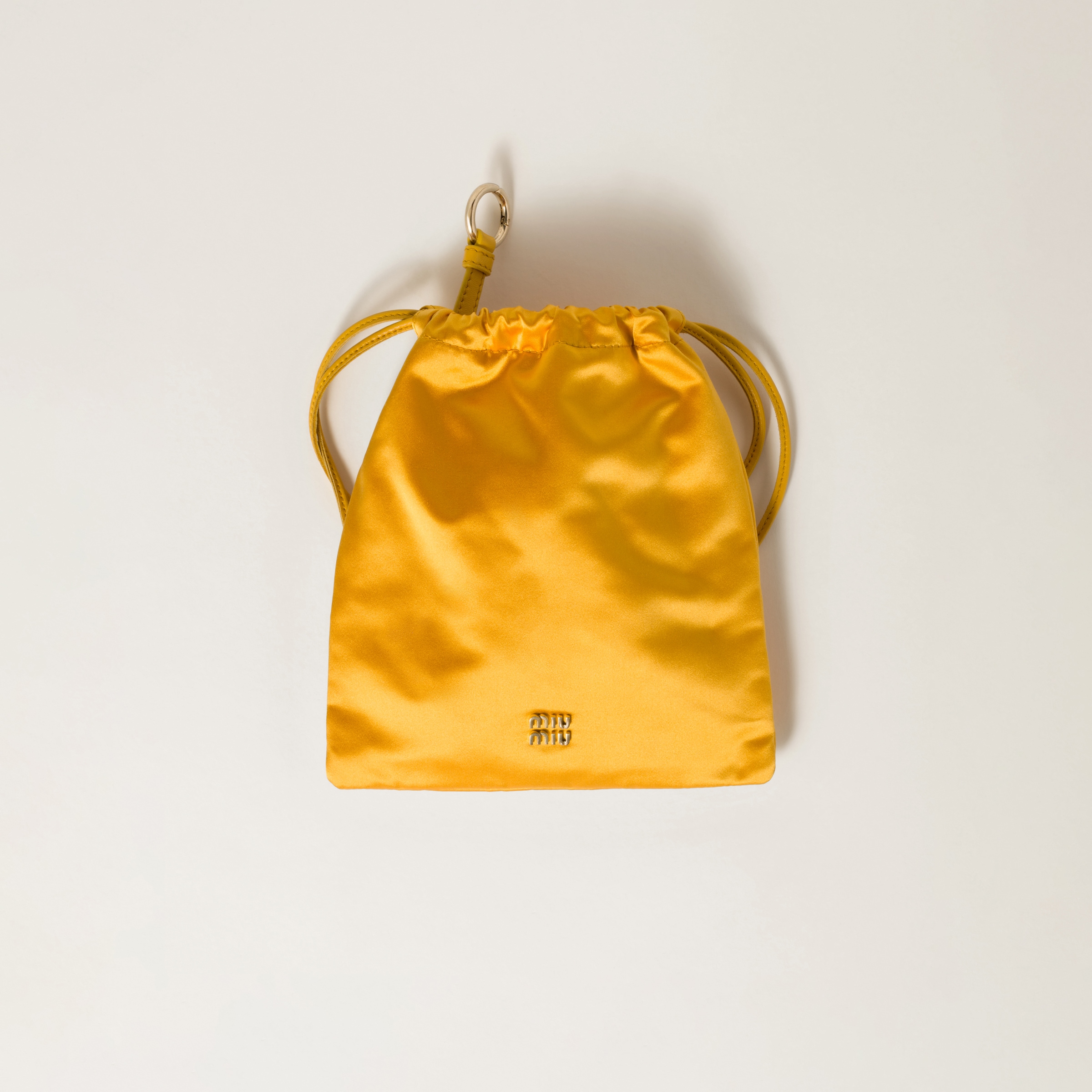 Duchesse pouch