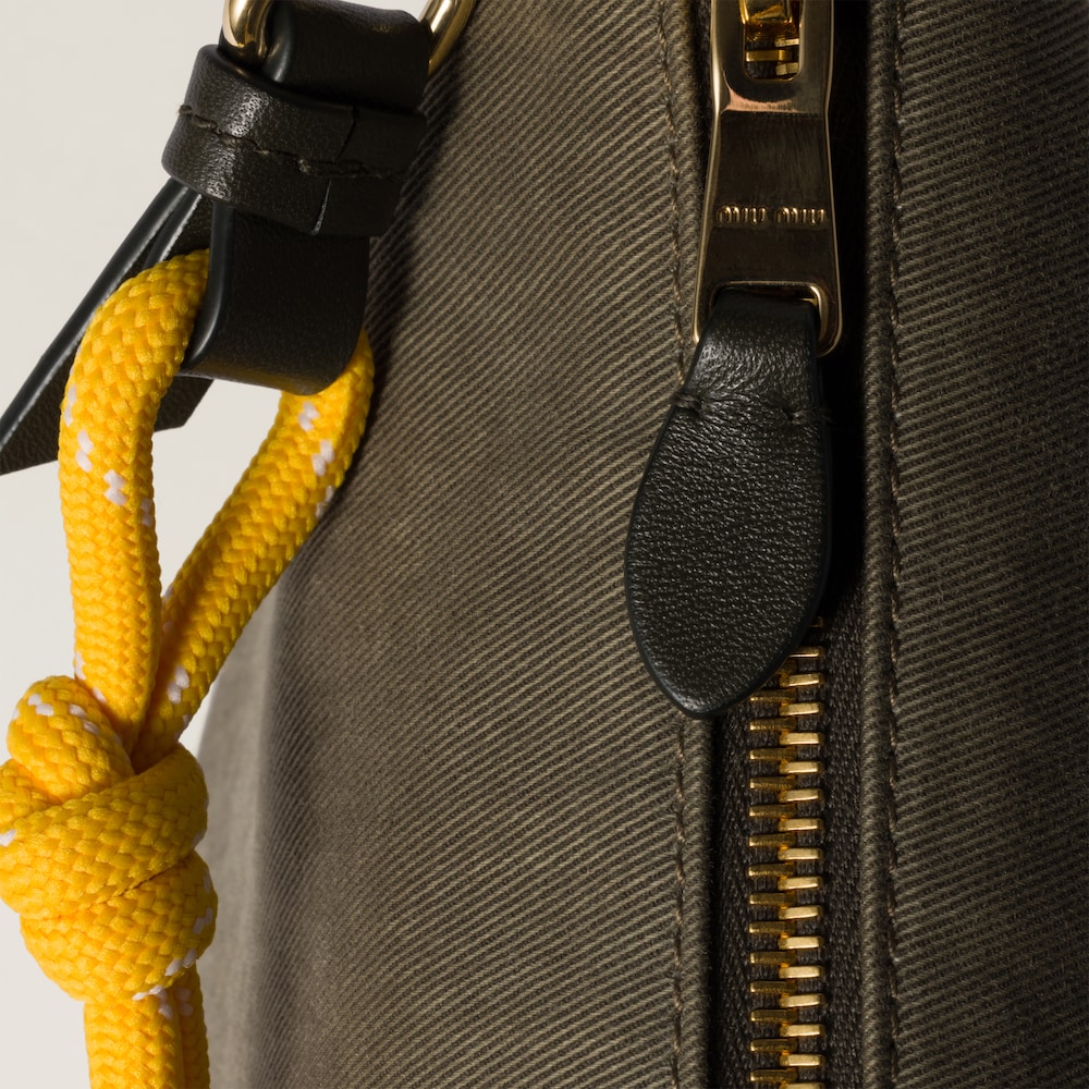 Gabardine pouch