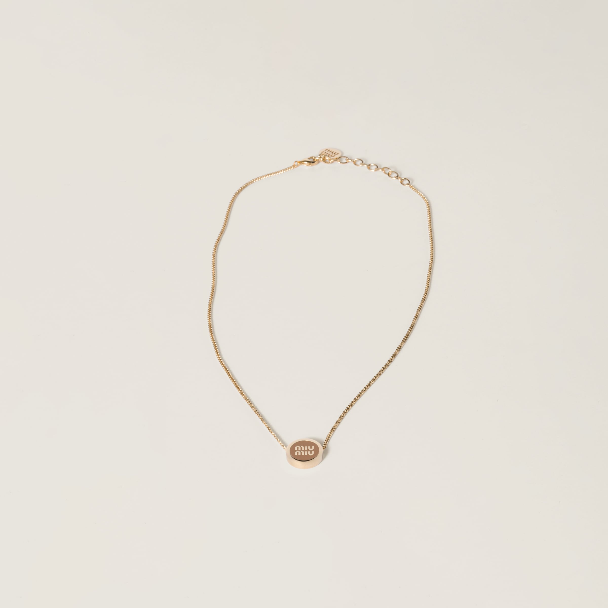 Metal necklace