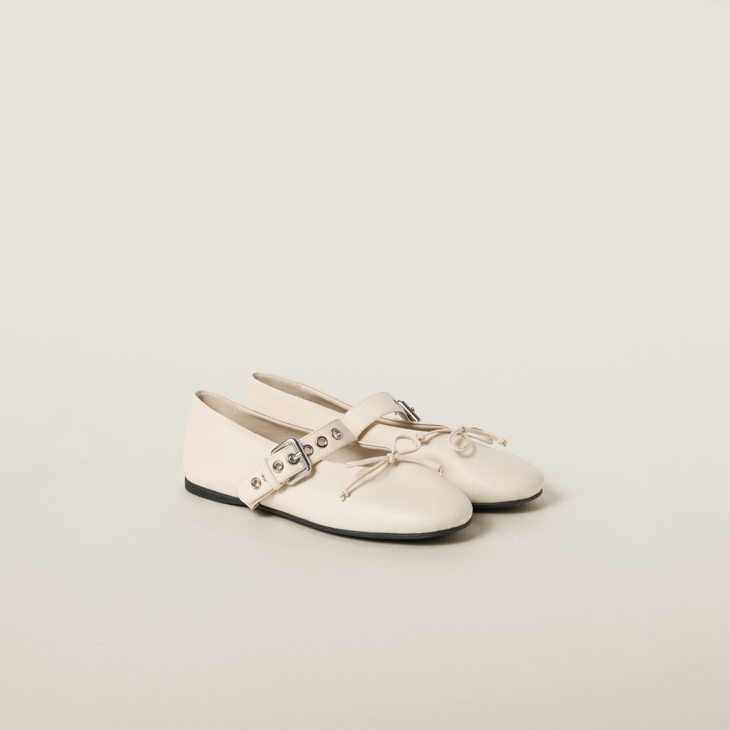 Leather ballerinas