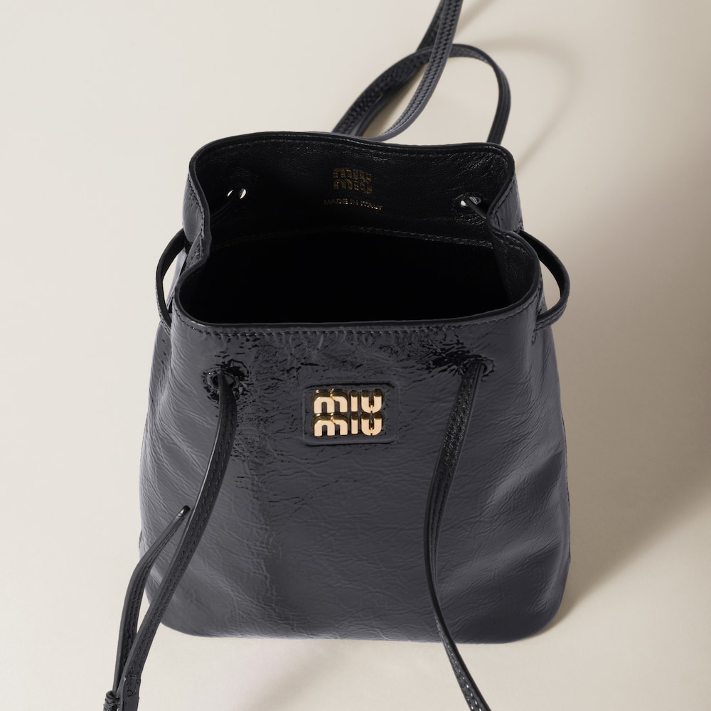 Naplak patent leather pouch