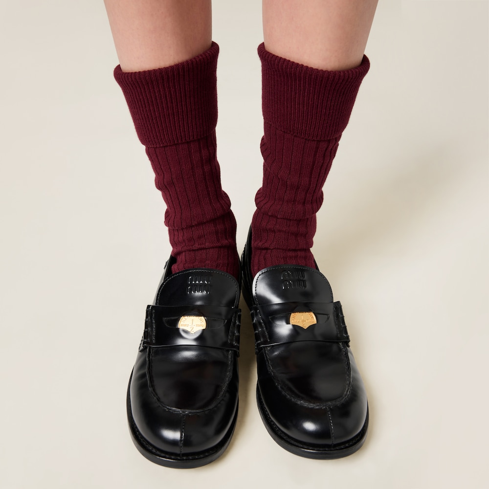 Ribbed knit socks