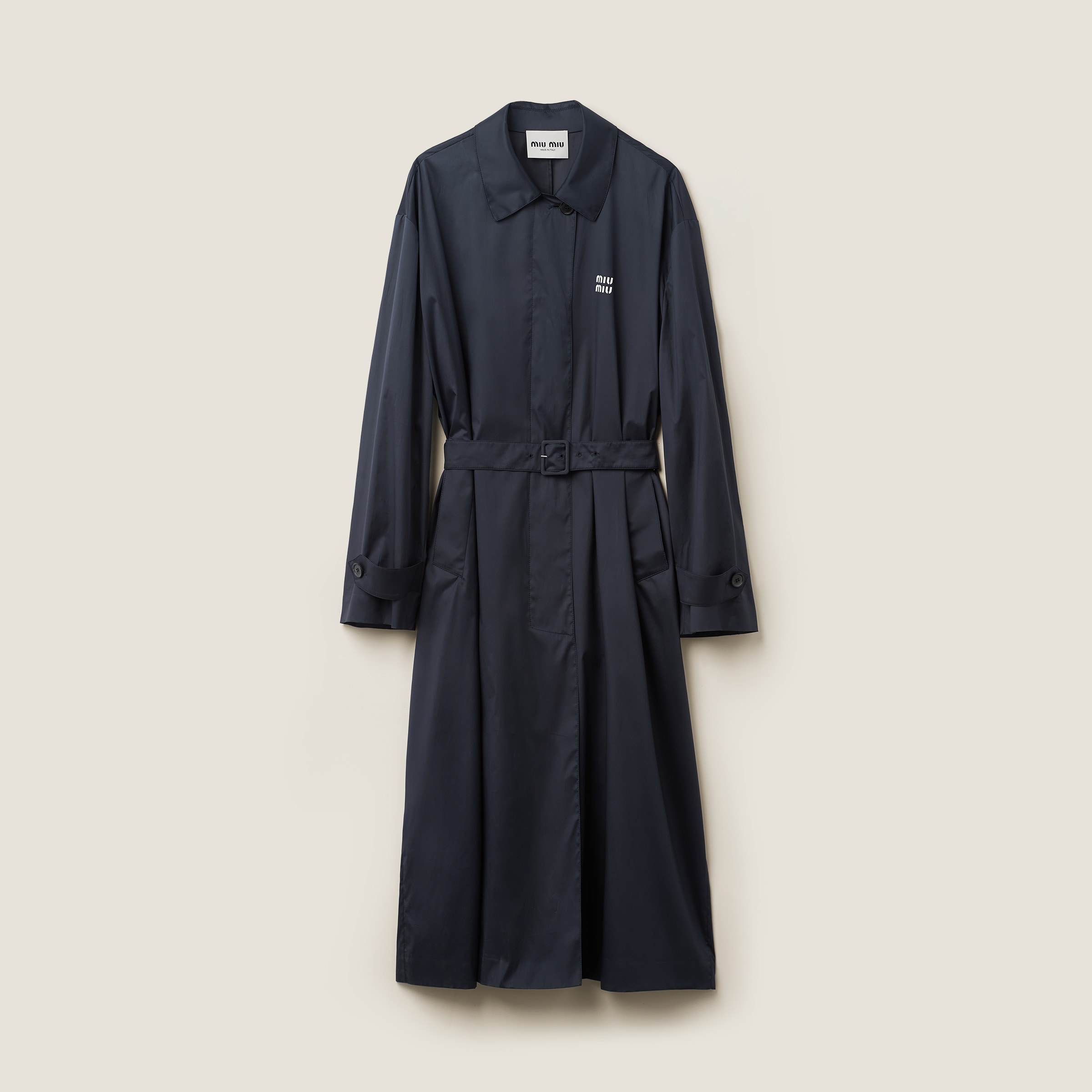 Technical silk coat