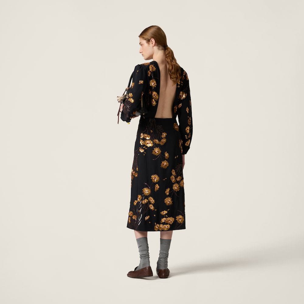 Embroidered sablé dress