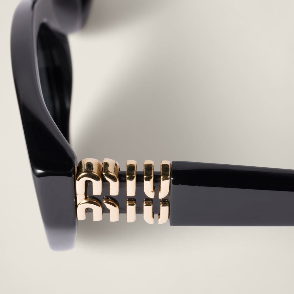 Miu Miu Logo sunglasses