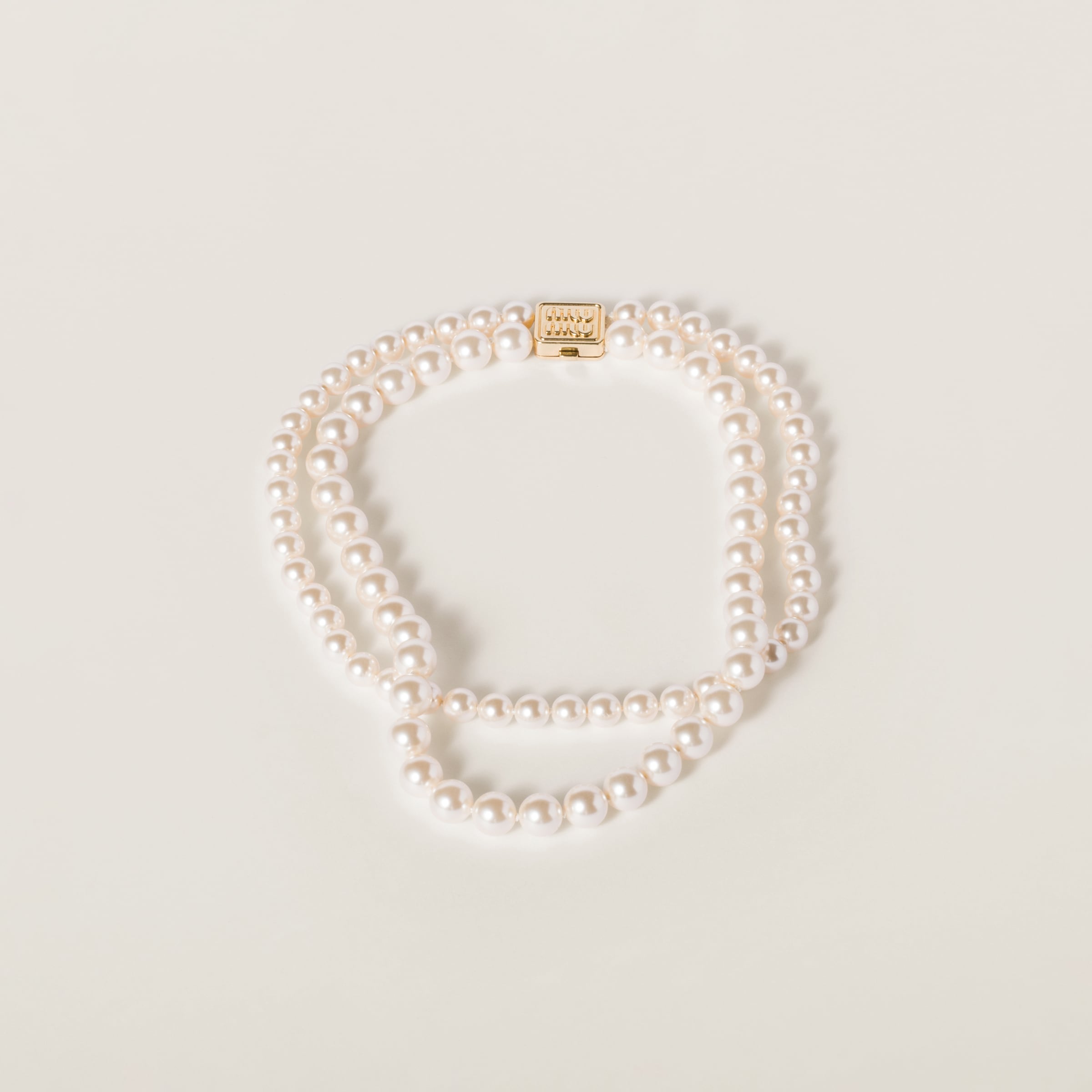 Metal and pearl necklace