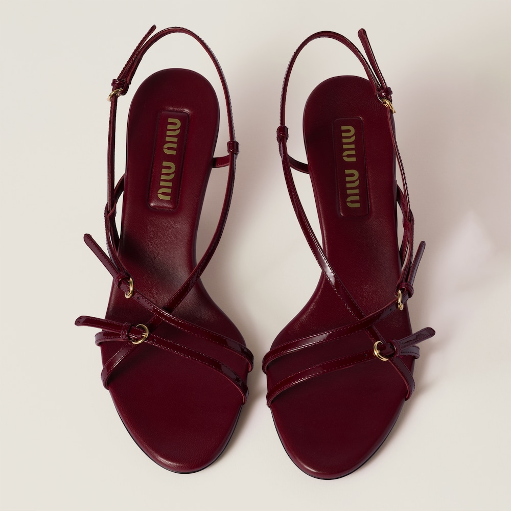 Patent leather sandals with buckles