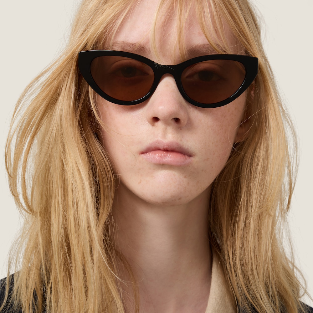 Miu Miu Logo sunglasses