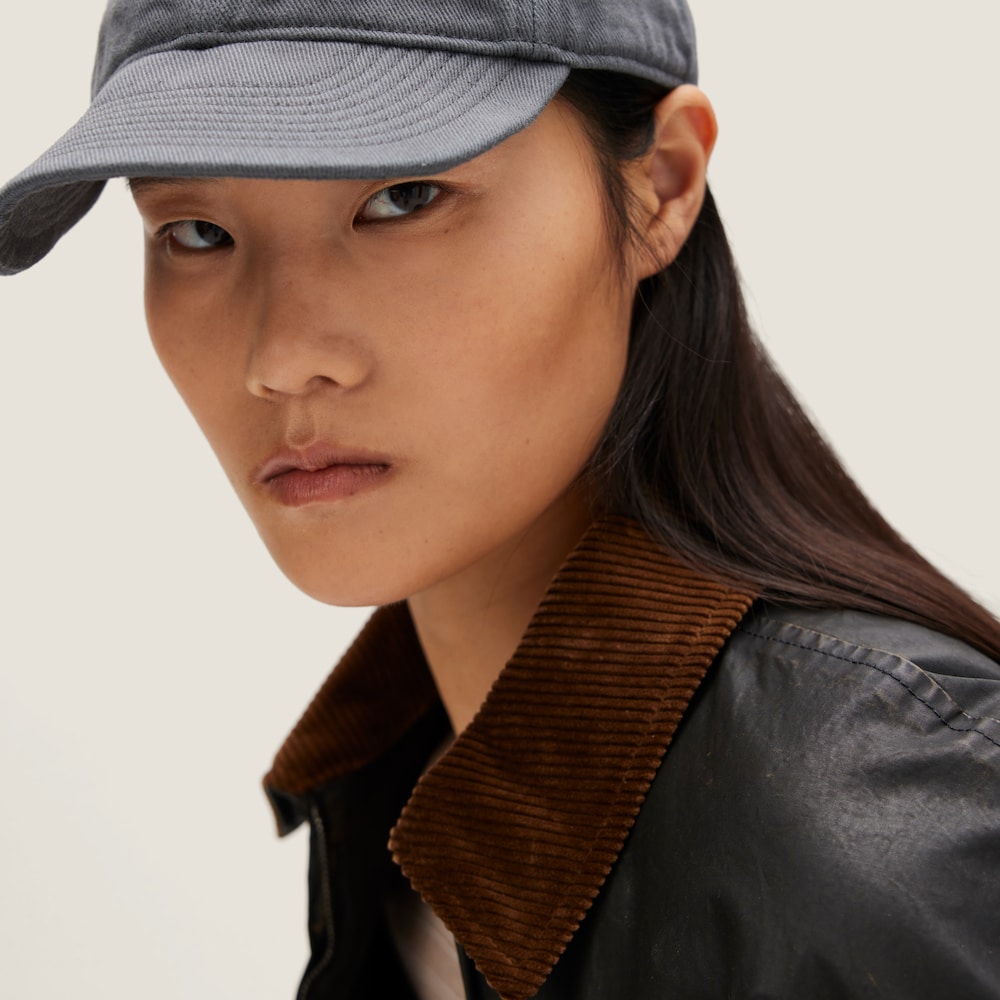 Resin-finish poplin bomber jacket
