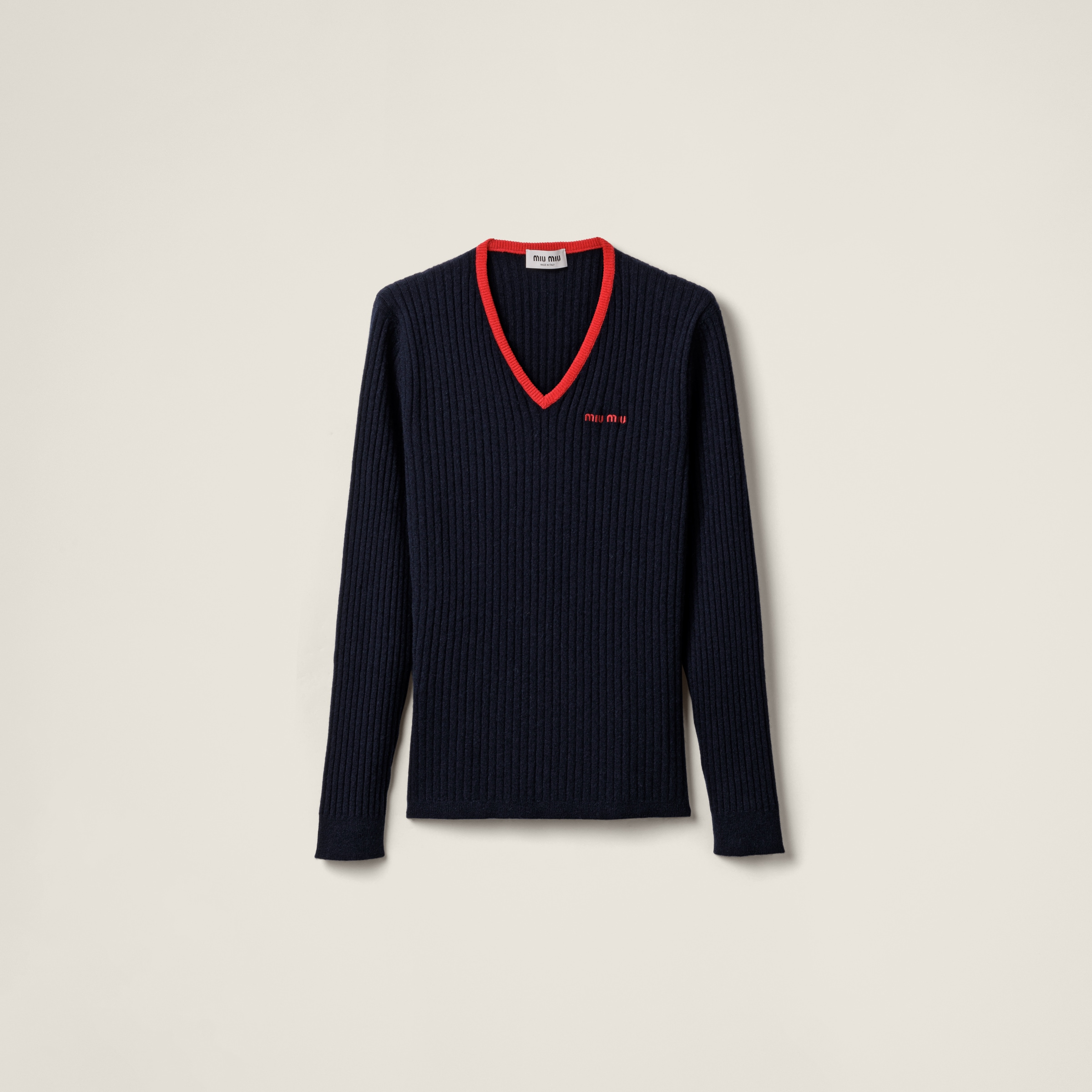 V-neck cashmere sweater
