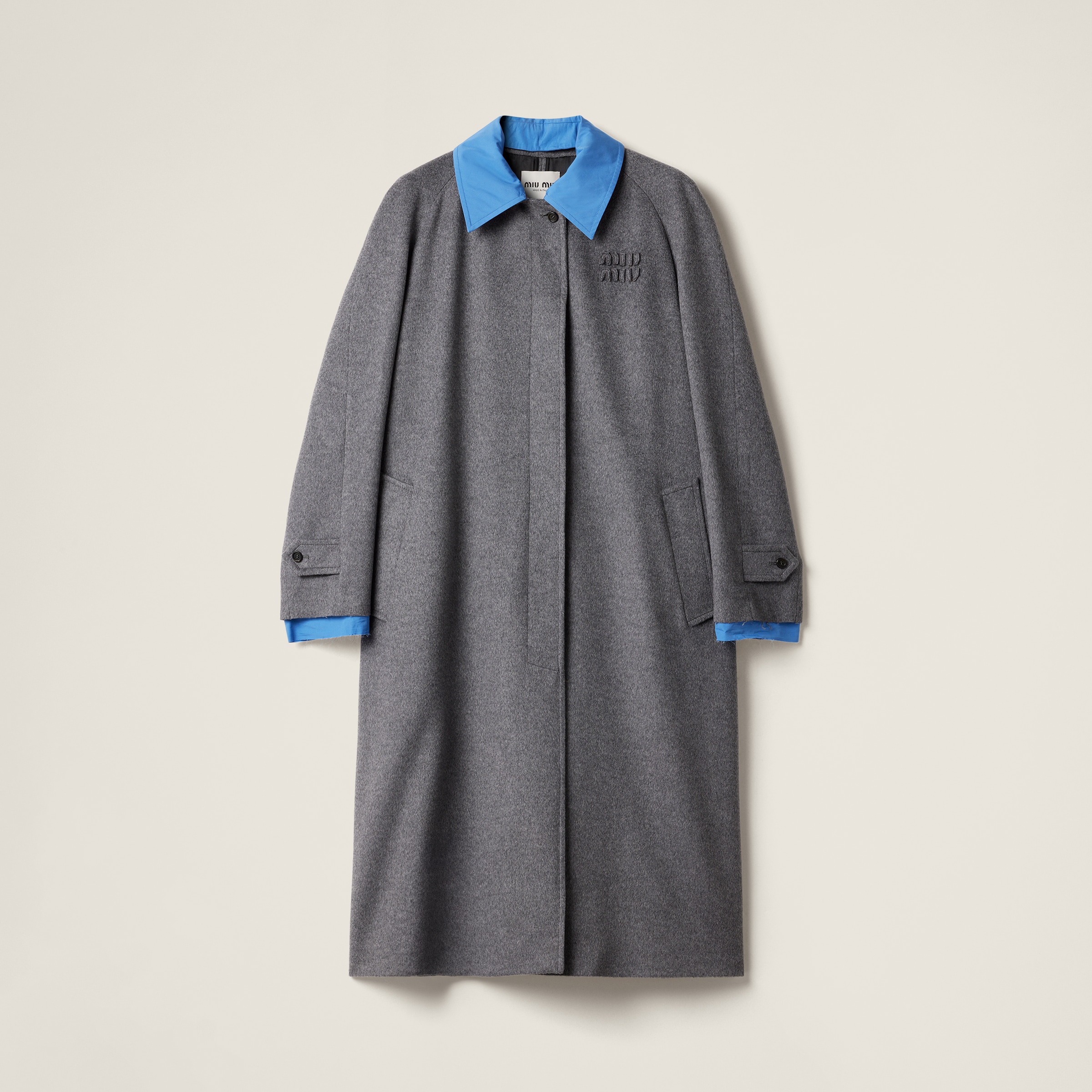 Single-breasted velour coat