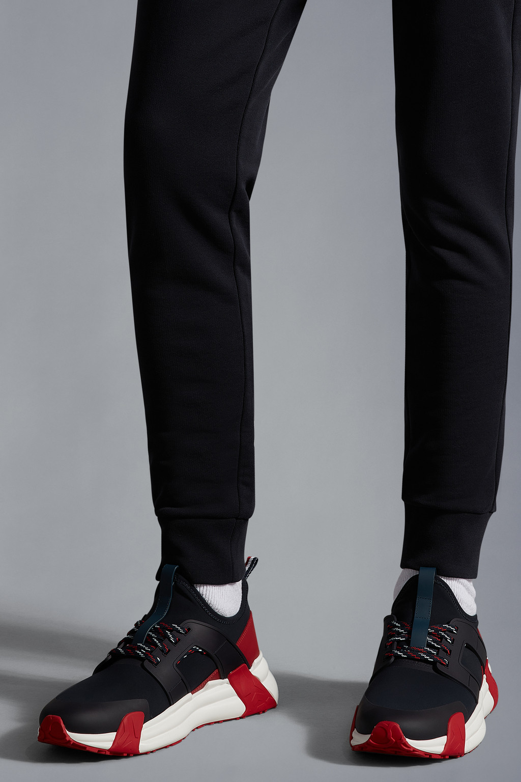 Lunarove Low Top Sneakers