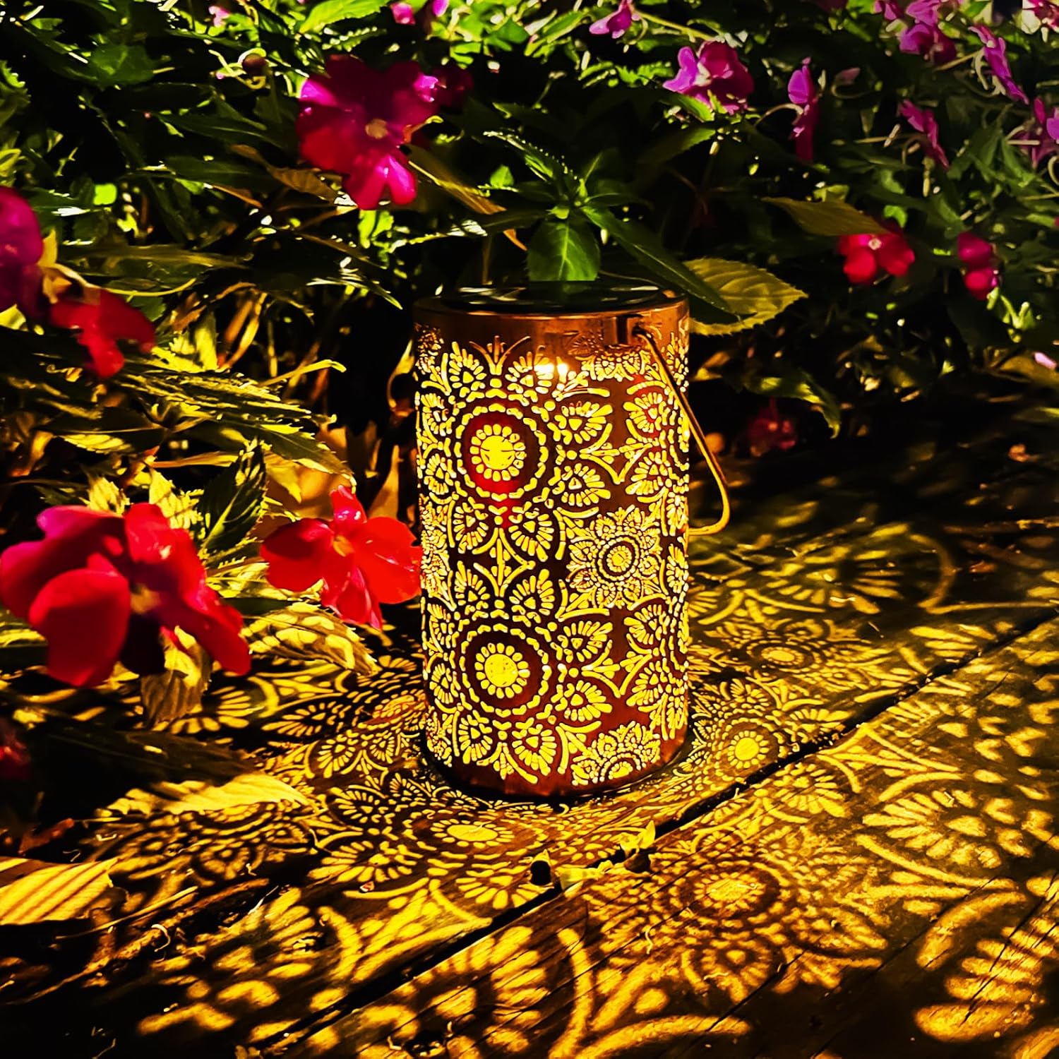 Christmas Gifts For women,Solar Lanterns Outdoor Hanging Lantern Lights, Dragonfly Hollowed-Out Metal Decor Lantern, Waterproof LED Decorative Garden Light - Delicate Garden Decoration for Patio, Yard