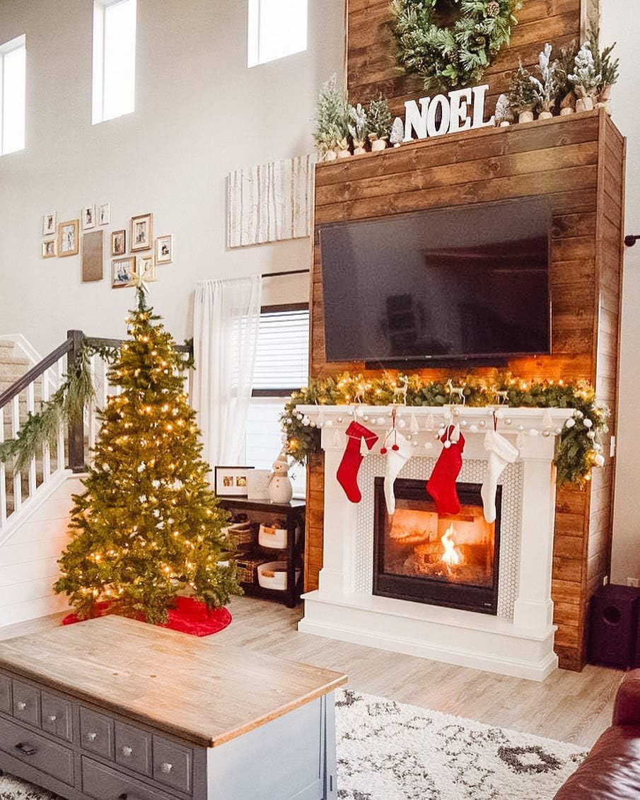 Fesciory 4 Pack Christmas Stockings 18 Inches Large Size Cable Knitted Stocking Gifts & Decorations for Family Holiday Xmas Party, Ivory White